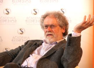 o. Univ.-Prof. Dr. Anton Zeilinger Anton Zeilinger at the 1th SURPRISE FACTORS SYMPOSIUM