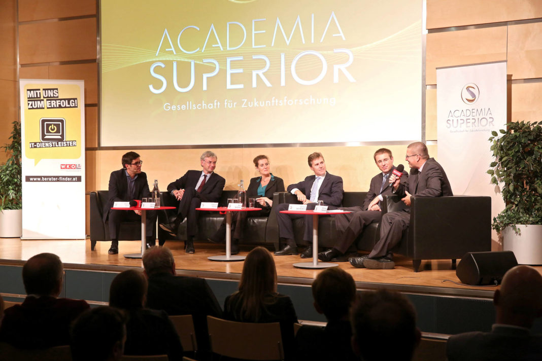 Podiumsdiskussion beim IKT-Forum 2014