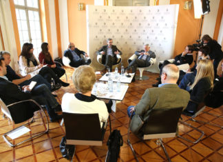 Wo Freiheit beginnt und wo sie endet Abschlussdiskussion des SURPRISE FACTORS SYMPOSIUMS 2016