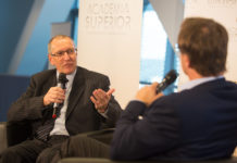 Konrad Paul Liessmann und Markus Hengstschläger im DIALOG