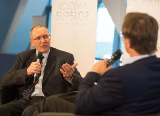 Die Zukunft ist überbewertet Konrad Paul Liessmann und Markus Hengstschläger im DIALOG