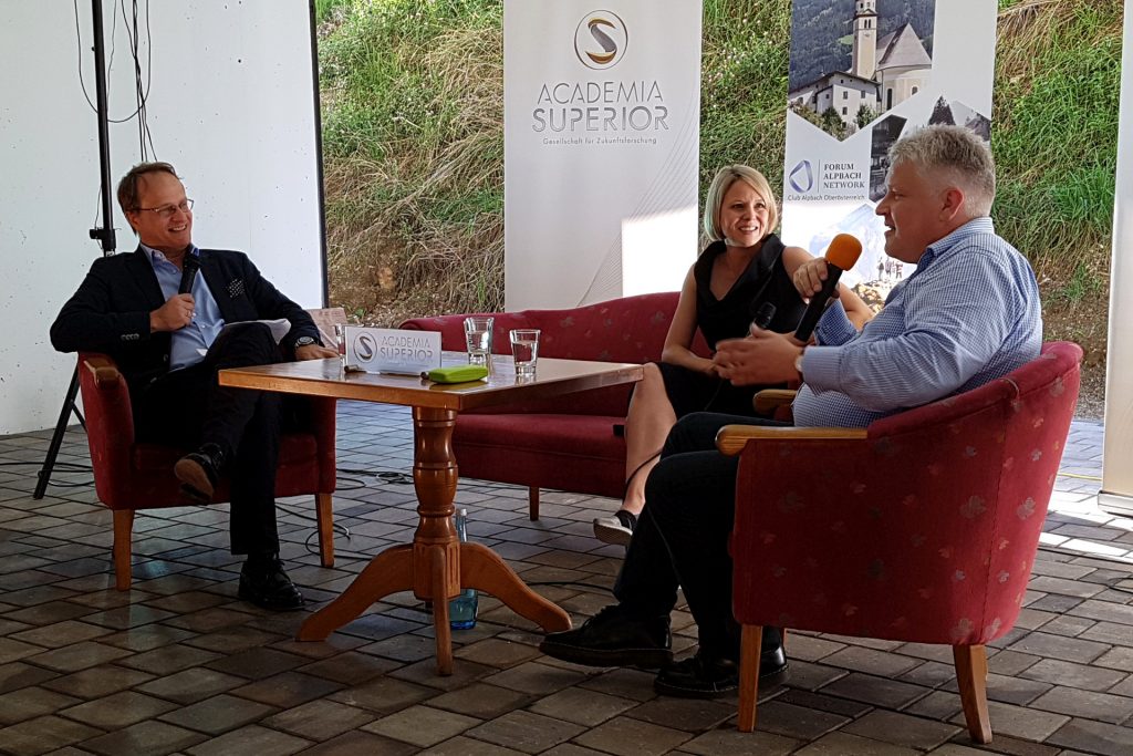 Markus Hengstschläger, Martina Mara und Sepp Hochreiter beimKamingespräch in Alpbach