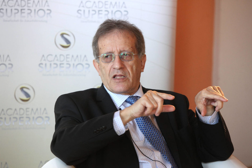 Helmut Kramer beim Symposium 2012