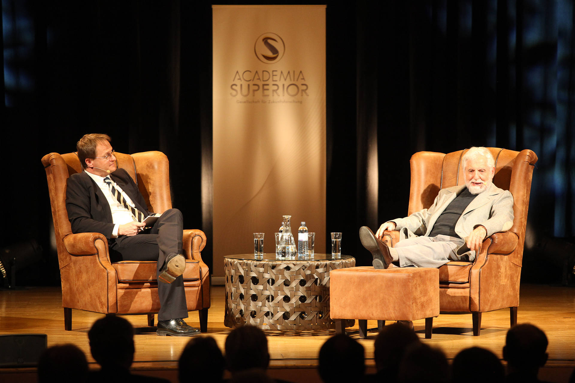 Markus Hengstschläger und Carl Djerassi beim PLENUM des Symposiums 2012