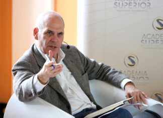 We need to transcend borders Alan Webber at the Symposium 2014