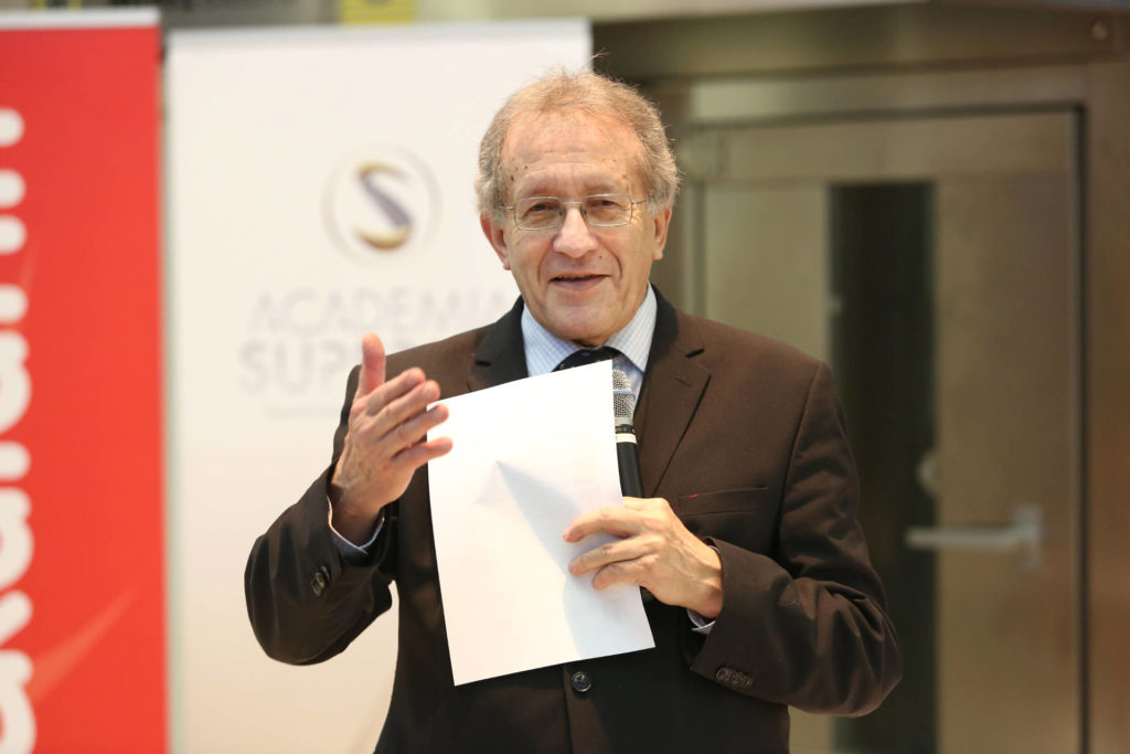 Helmut Kramer bei der Präsentation der Studie zur Generationenpolitik