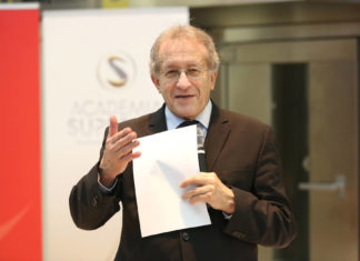 Nicht nur an die Pensionen denken! Helmut Kramer bei der Präsentation der Studie zur Generationenpolitik