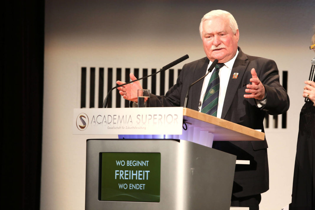 Lech Walesa beim Symposium 2016 Lech Walesa beim Symposium 2016