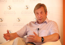 Kevin Warwick: The Human-Machine Upgrade Kevin Warwick at the Symposium 2011