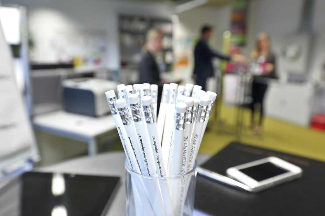 Bleistifte im Büro Bleistifte im Büro