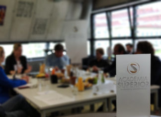 Wie Künstliche Intelligenz die Öffentlichkeit prägt Expertengespräch Veränderte Kommunikation