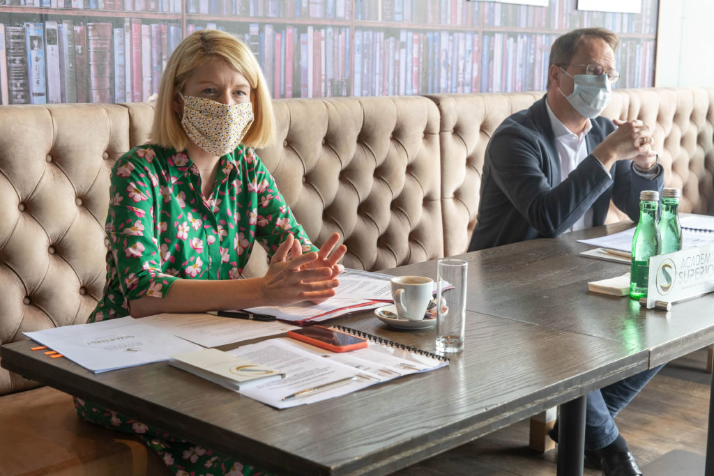 Foto 1: Christine Haberlander und Markus Hengstschläger