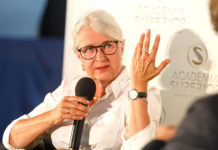 Es gibt nichts Spannenderes als die Leut‘ Adelheid Kastner beim DIALOG