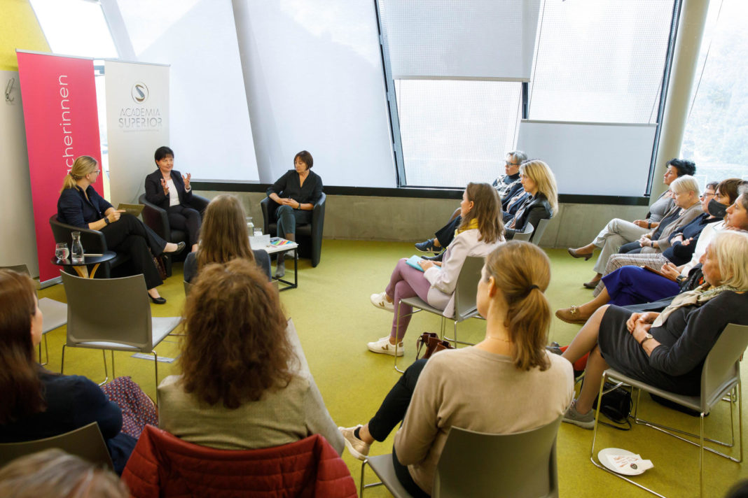 Foto 3: 6. MUTmacherinnen-Talk von Academia Superior und Frauen im Trend Foto 3: 6. MUTmacherinnen-Talk von Academia Superior und Frauen im Trend