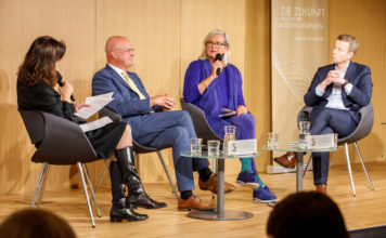 Die Mitte der Gesellschaft — Eine Spurensuche